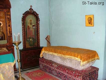 St-Takla.org Image: Coffin of Saint John Chrysostom, Comana (Komany) monastery     :        ()