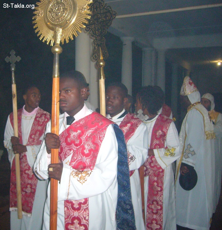 St-Takla.org Image: Coptic Orthodox Deacons from Africa     :      